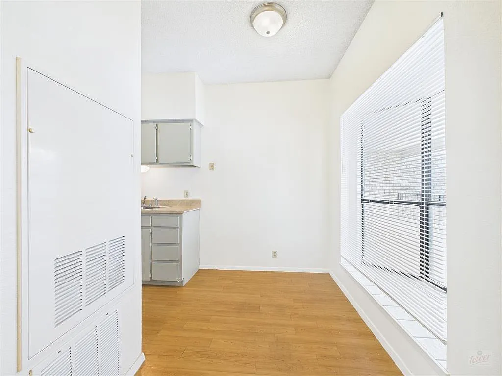Building Photo - 2604 Salado St #304