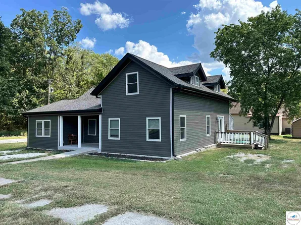 618 Benton St, Warsaw, MO 65355