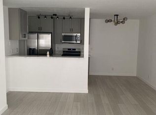 13925 Sherman Way #13925, Van Nuys, CA 91405