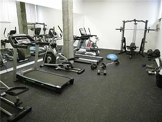 Rented by R New York