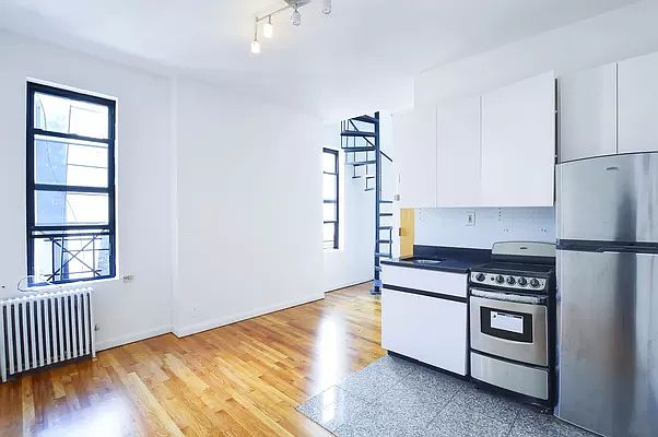1st image of 163 Mulberry St APT 19