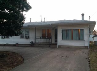 905 N Pine St, Midwest City, OK 73130