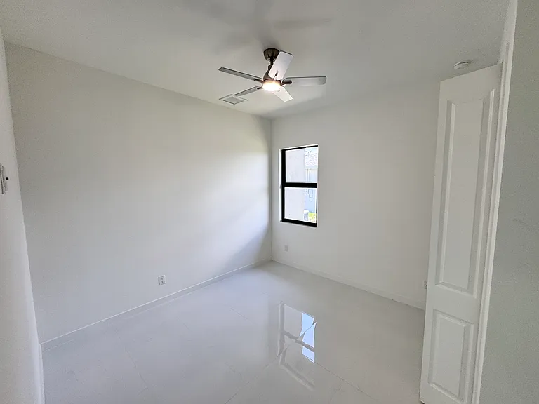 4206 NW 32nd Ln — Photo 25