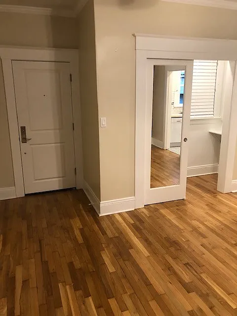 Classic Apartments — Photo 2