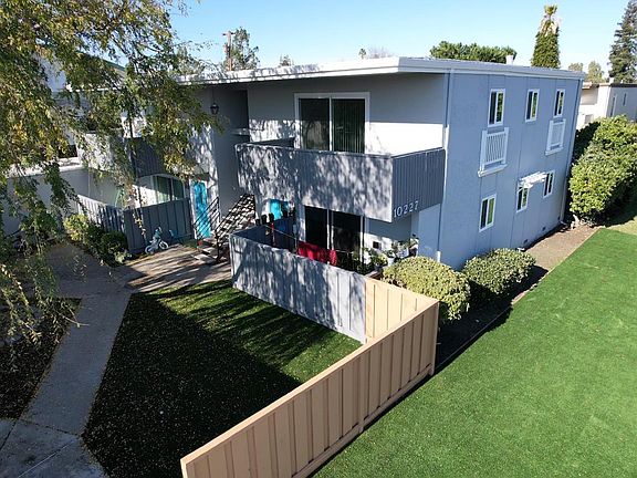 2nd image of 10225 Beardon Dr