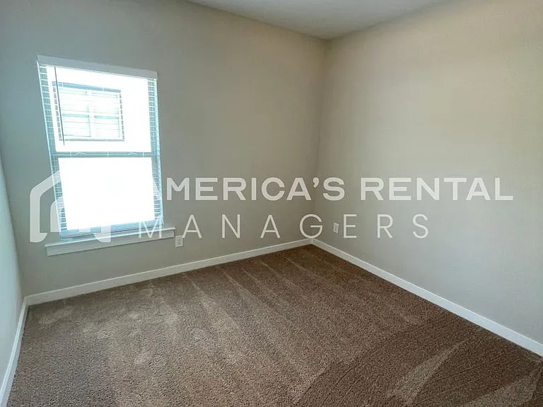 459 Troubadour Ln — Photo 19