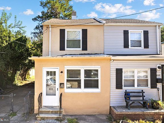 2nd image of 833 Cumberland St
