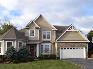 34 Miller Cir, Armonk, NY 10504