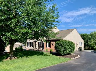 203 Queens Gate Rd, Lititz, PA 17543