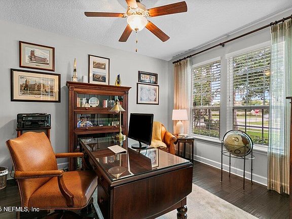 5th image of 26 TRAVELER PALM Court