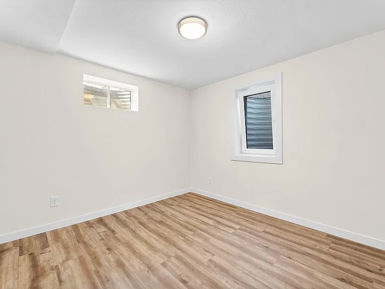 9237 W Maryland Pl — Photo 17