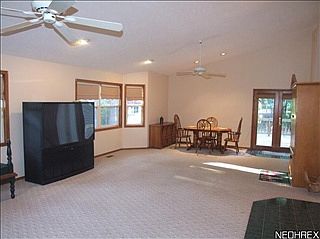 5th image of 9381 Lake Shore Blvd
