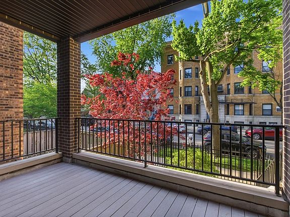 4th image of 850 W Lill Ave #1