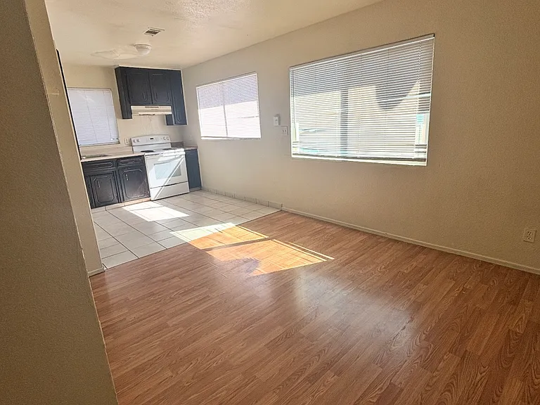 140 E Hawkeye Ave #A8 — Photo 1