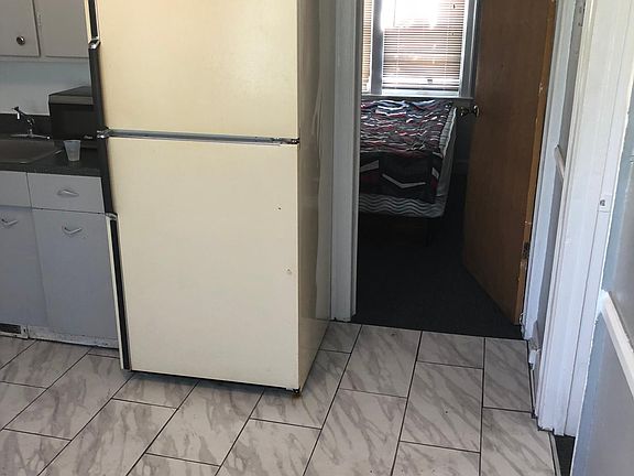 3rd image of 14703 Lappin St #2