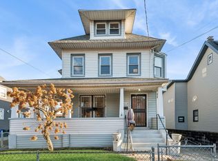 9518 Farragut Rd, Brooklyn, NY 11236