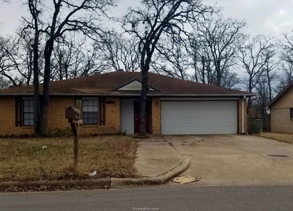 1st image of 2816 Forestwood Dr