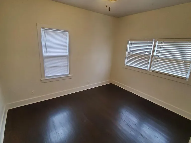 631 N Edwards Ave — Photo 16