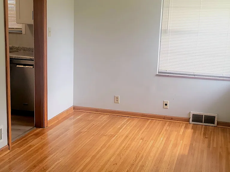 325 N Arlington Ave — Photo 7