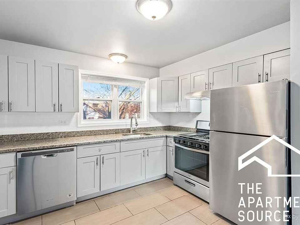 1st image of 7439 N Winchester Ave APT 207