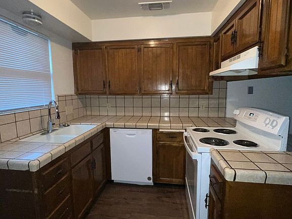 4th image of 701-719 N Lynora St