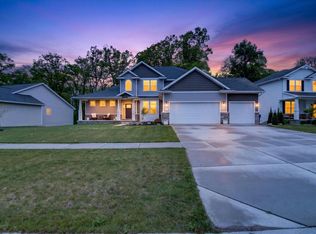 577 Trestle Dr, Howell, MI 48843