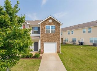 9381 Hamel St, Charlotte, NC 28215