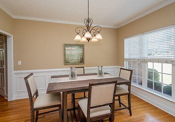 4th image of 992 Woody Hill Cir