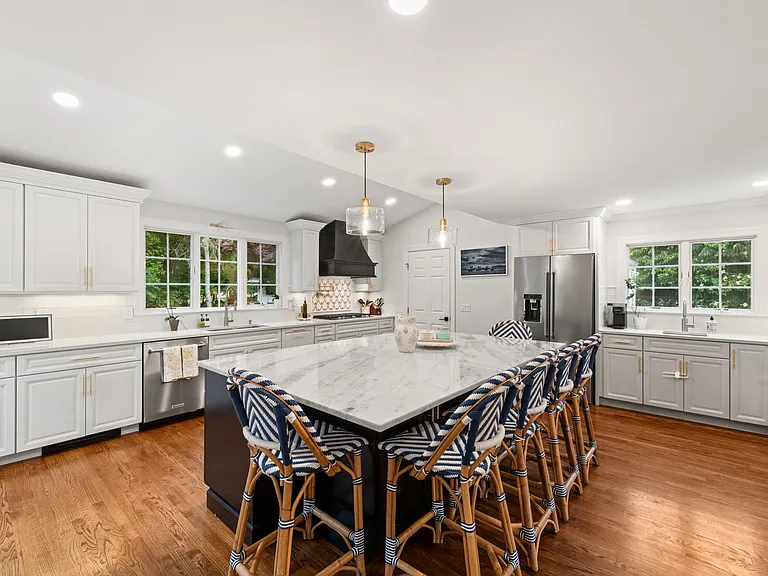 63 Lockwood Rd — Photo 1