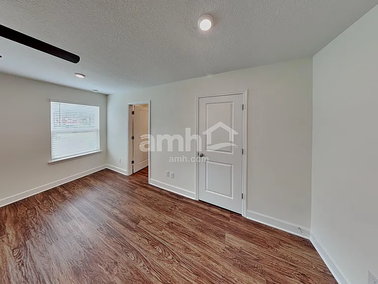 8526 Belfort Landing Dr — Photo 17