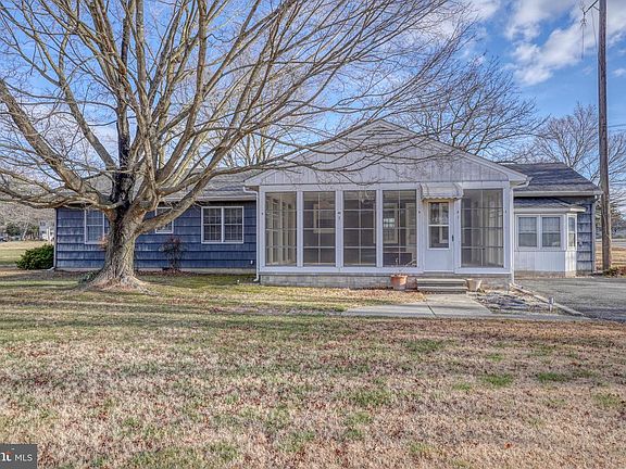 3rd image of 4215 Preston Rd