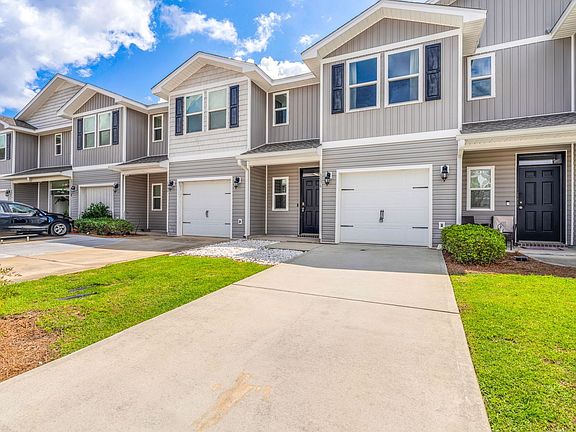 3rd image of 6036 Royal Port Ct