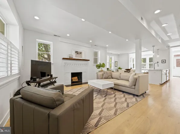 5521 3rd St NW Unit 2, Washington, DC 20011