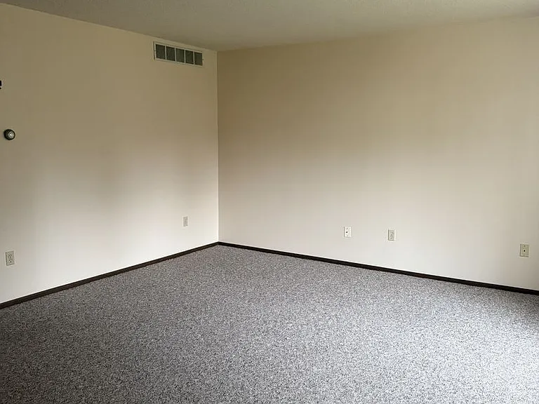 6245 Normandy Dr #10 — Photo 21
