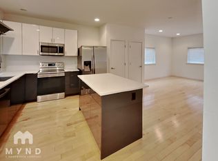 4206 S Greenbelt Station Dr, Seattle, WA 98118