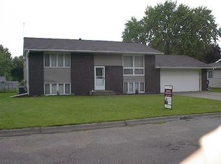 310 Trailridge Rd, Norfolk, NE 68701