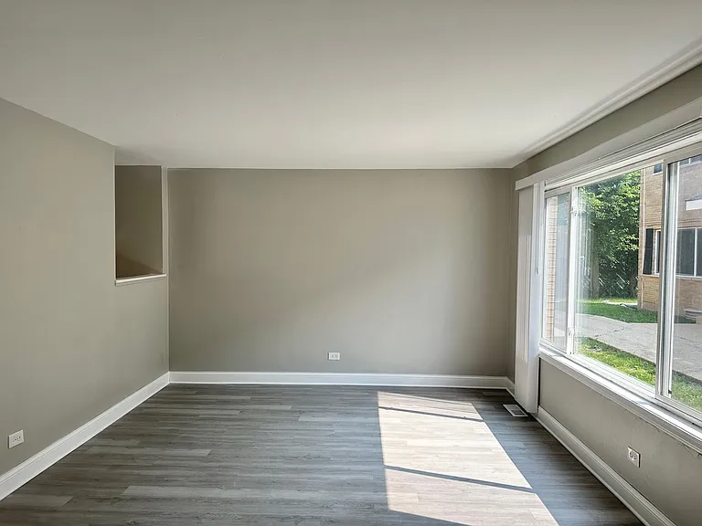 1719 E Roosevelt Rd #2 — Photo 7