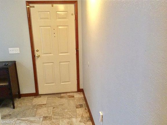 3rd image of 750 Cedar Knoll Dr S