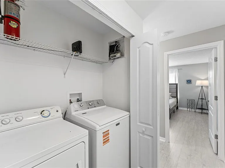 8955 Bismarck Palm Rd — Photo 15