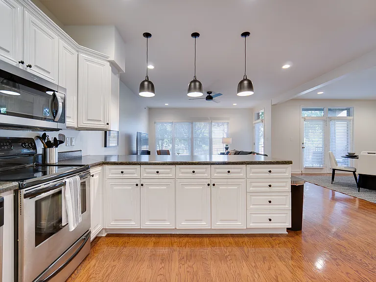 515 E Capitol Ave #103 — Photo 9