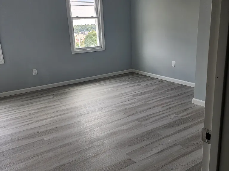 33 Saint Josephs Ave #3-F — Photo 9