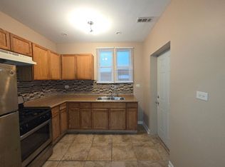 936 W 74th St #2W, Chicago, IL 60621