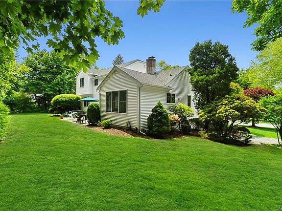 3rd image of 71 Poillon Dr