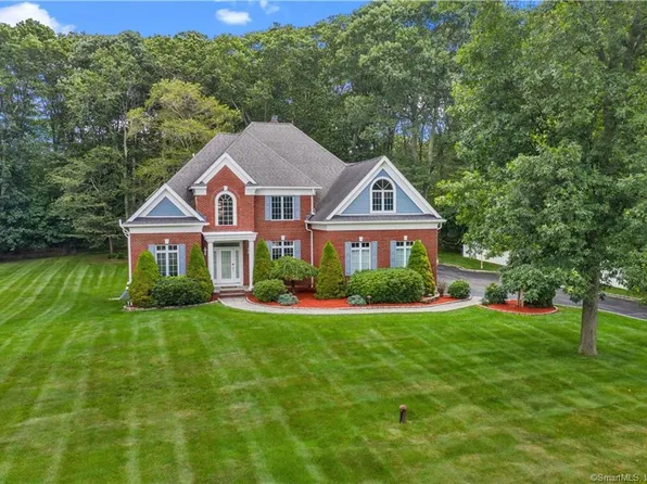 15 Aldo Drive, Woodbridge, CT 06525