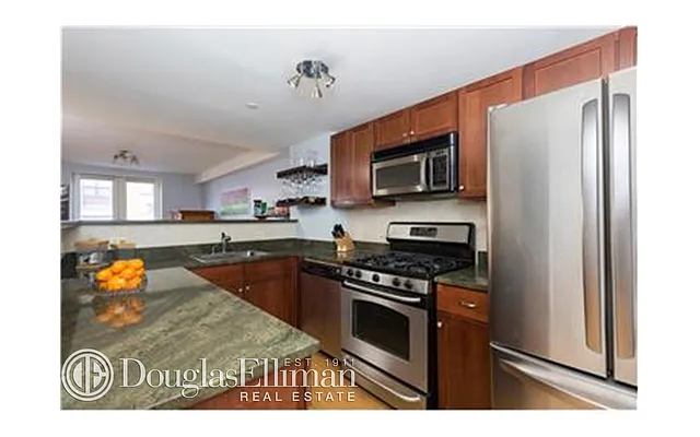 Rented by Douglas Elliman | media 25