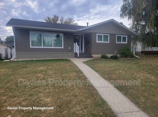 7619 Rowland Rd NW, Edmonton, AB T6A 3W5