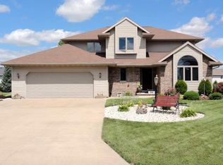 W5949 Tranquil Way, APPLETON, WI 54915