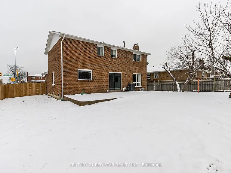 440 Rutherford Rd N — Photo 27