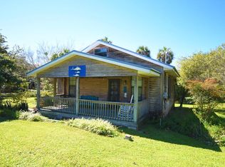 1018 8th St, Cedar Key, FL 32625