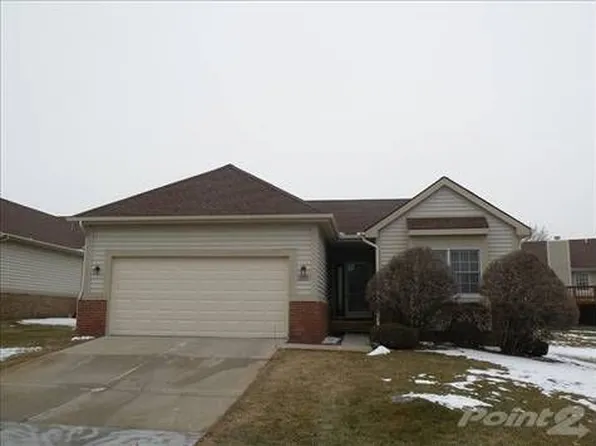31055 Seneca Ln #1, Novi, MI 48377